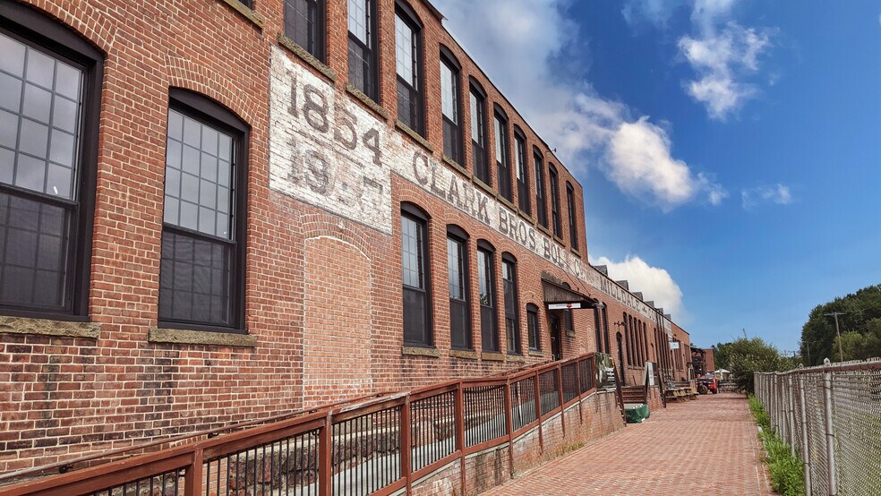 More Photos Of 409 Canal St, Plantsville Loft Creative Space For Lease