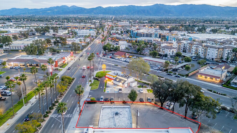 More Photos Of 620 N Main St, Corona General Retail For Sale