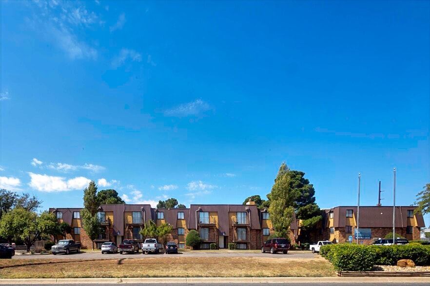 More Photos Of 5202 Bangor Ave, Lubbock Apartments For Sale