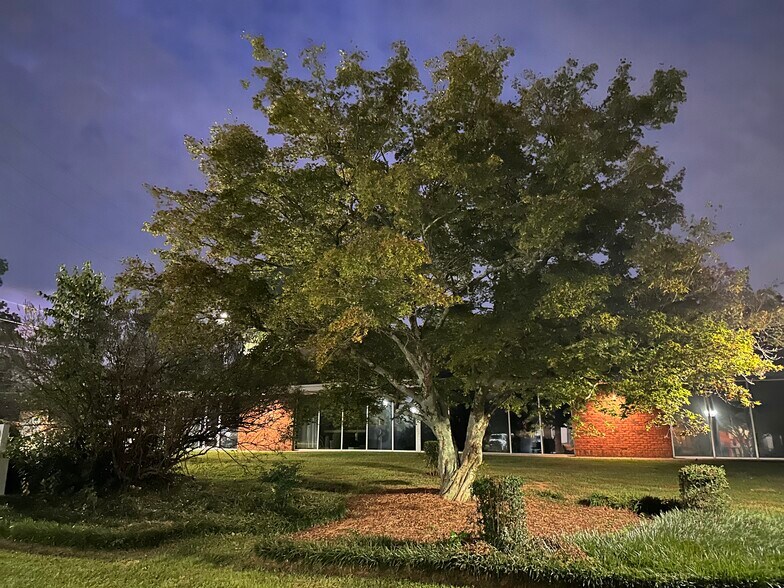 More Photos Of 1400 Montreal Rd, Tucker Medical For Lease