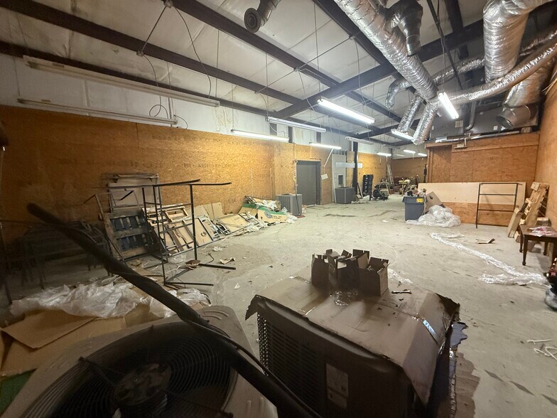 More Photos Of 1041 Highway 280/431 Byp, Phenix City Light Distribution For Lease