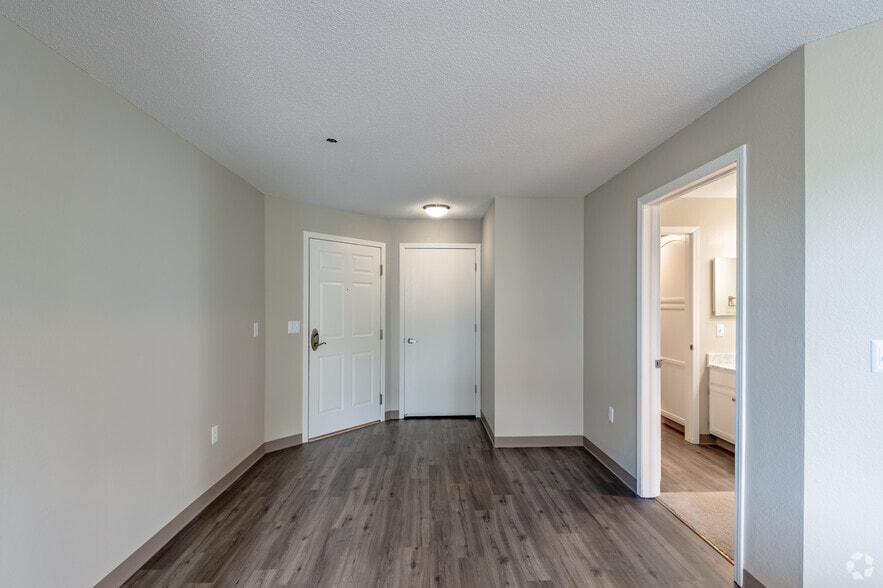 More Photos Of 234 W Main St, Waukesha Apartments For Lease