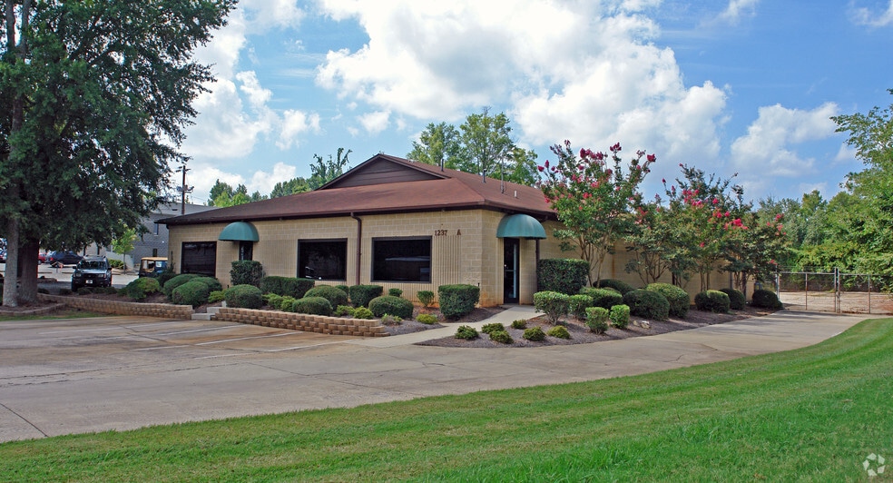 More Photos Of , Matthews Unknown For Sale