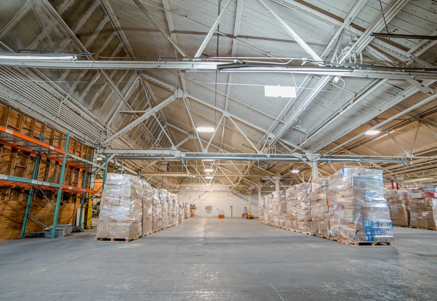 More Photos Of 718 S Fulton Ave, Mount Vernon Warehouse For Lease