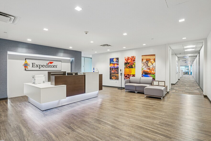 More Photos Of RXR Plz, Uniondale Office Residential For Lease