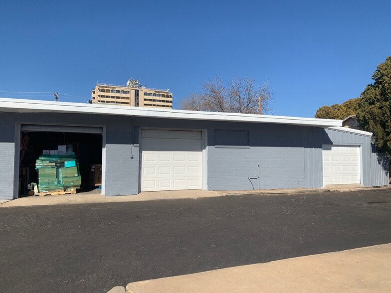 More Photos Of 2807-2813 Avenue Q, Lubbock Freestanding For Lease