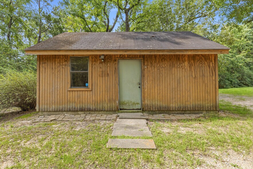 More Photos Of 7362 Washington Ave, Montgomery Flex For Sale