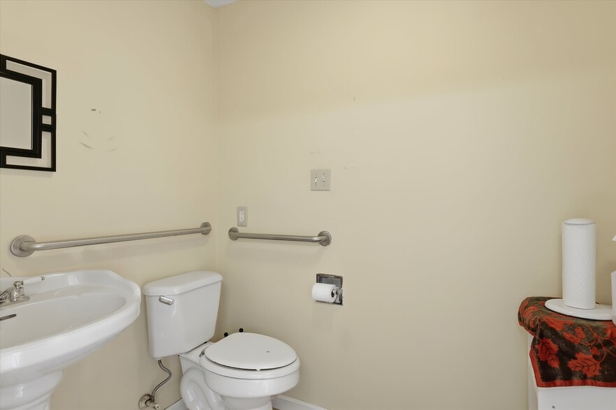 More Photos Of 9229 Middlebrook Pike, Knoxville Specialty For Sale