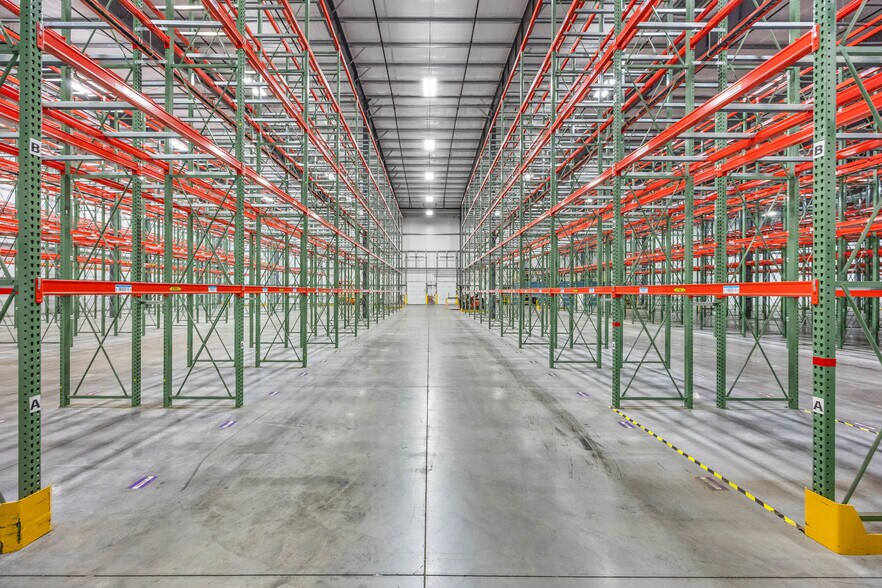 More Photos Of 80 Davis Pky, Clyde Warehouse For Sale