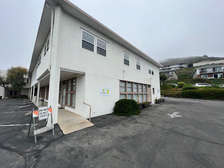 More Photos Of 21632 Wesley Dr, Laguna Beach Religious Facility For Lease