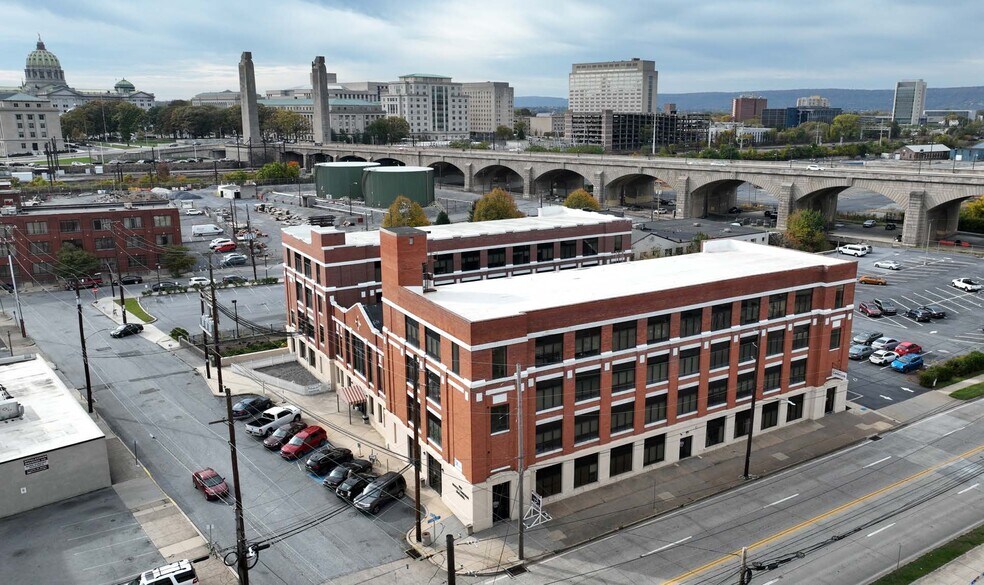 More Photos Of 100 N Cameron St, Harrisburg Office For Lease