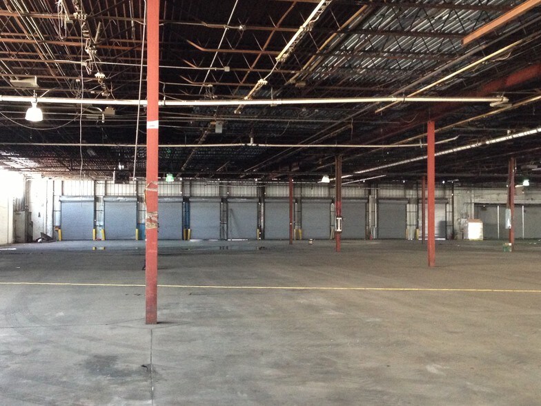 More Photos Of 545 Dowd Ave, Elizabeth Warehouse For Lease