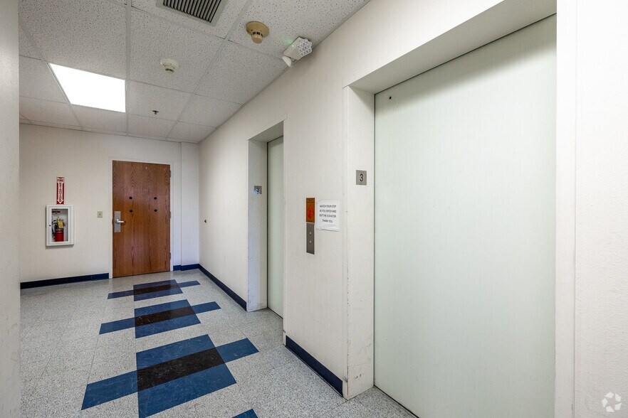 More Photos Of 11 E Church St, Marshalltown Unknown For Sale