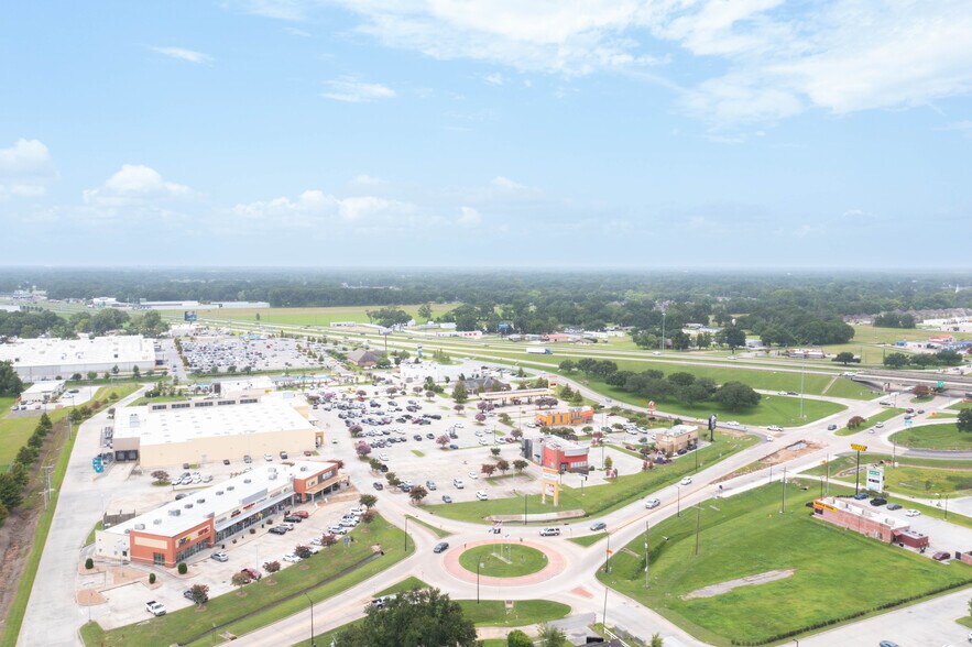 More Photos Of 110 Hector Connoly Rd, Carencro Fast Food For Sale
