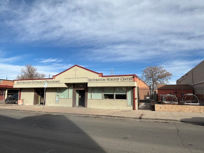 More Photos Of 1540 Boston St, Aurora Office For Sale