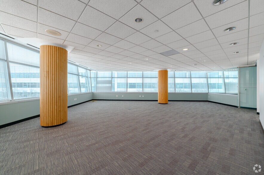 More Photos Of 6300 Wilson Mills Rd, Mayfield Village Office For Sale