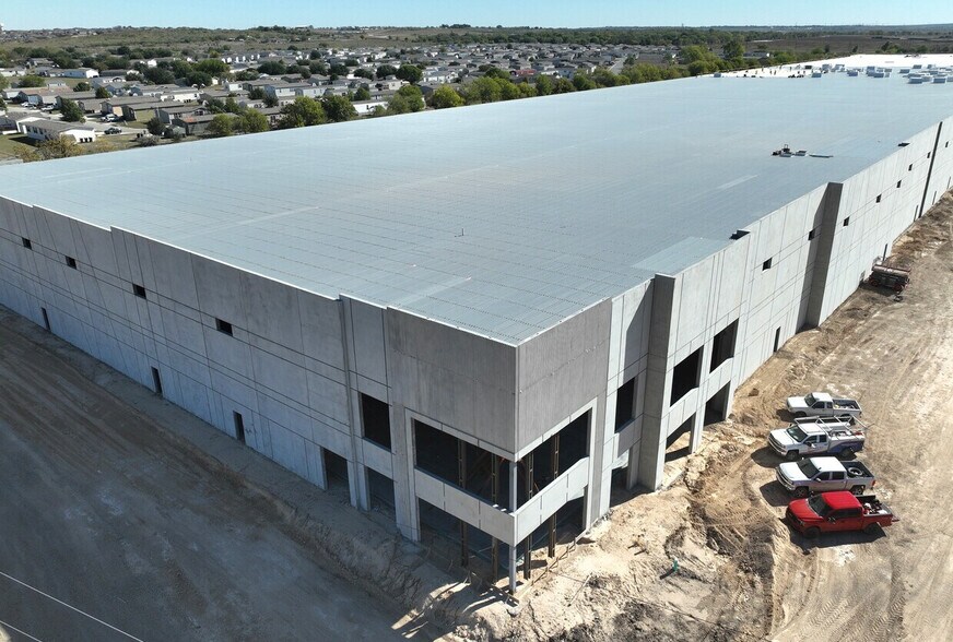 More Photos Of 2700 N Interstate 35, San Marcos Unknown For Lease