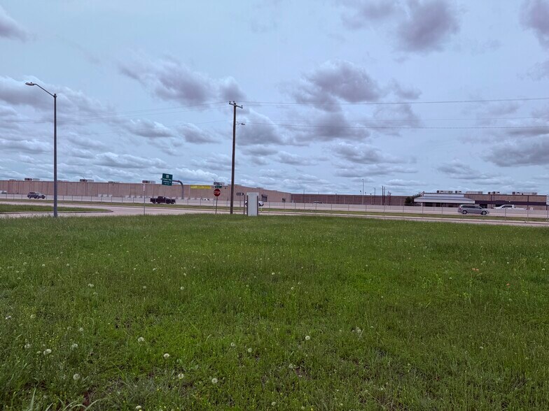 More Photos Of Highway 161, Grand Prairie Land For Sale