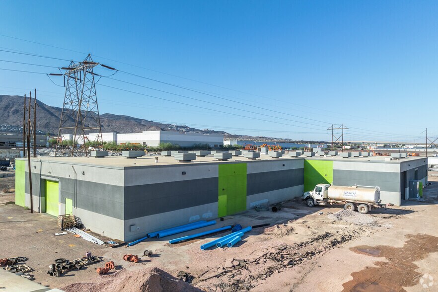 More Photos Of 190 S Fourth St, Henderson Manufacturing For Lease