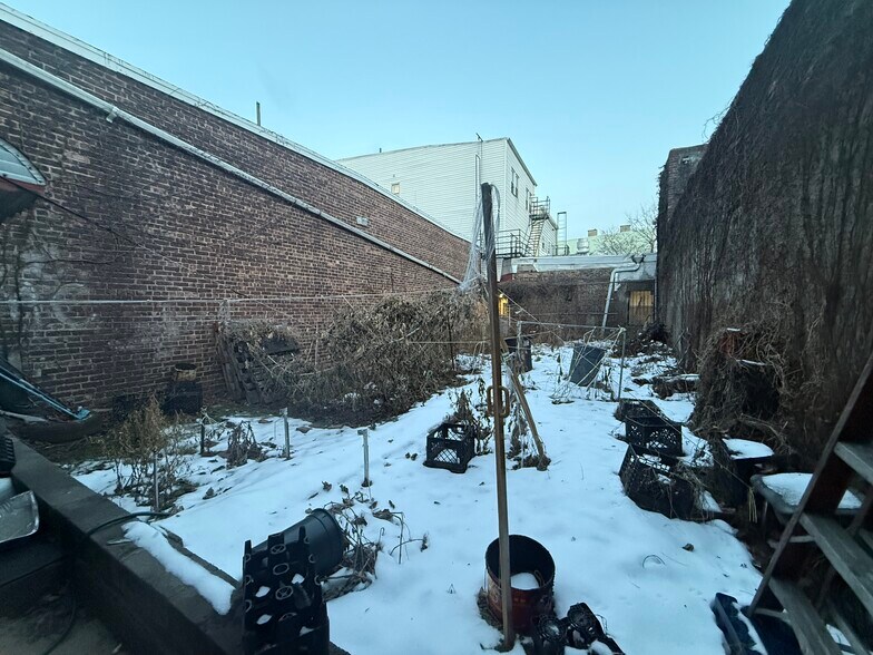 More Photos Of 362 Central Ave, Jersey City Storefront For Sale