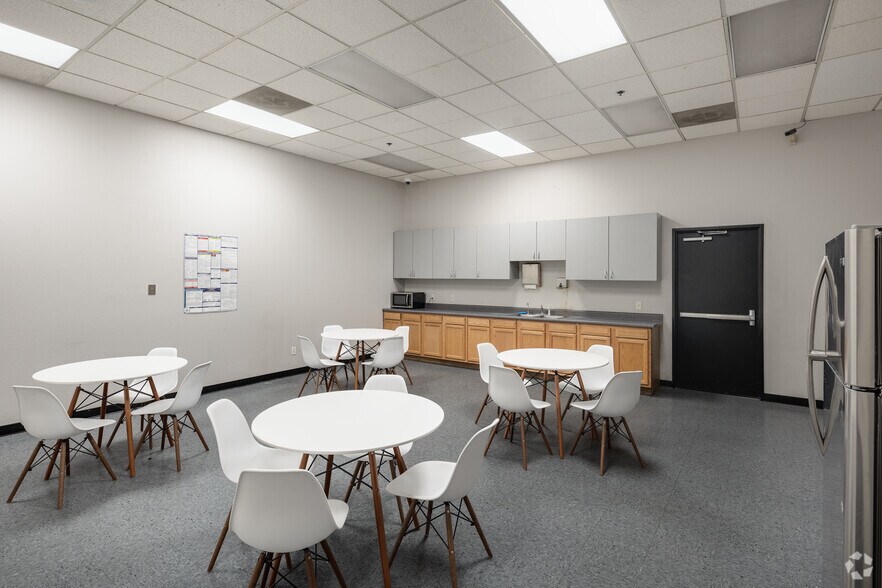 More Photos Of 3731 Warner Ave, Santa Ana Warehouse For Lease