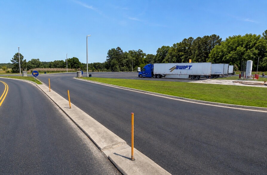 More Photos Of I-10 & US 129 Gateway Site, Live Oak Land For Lease