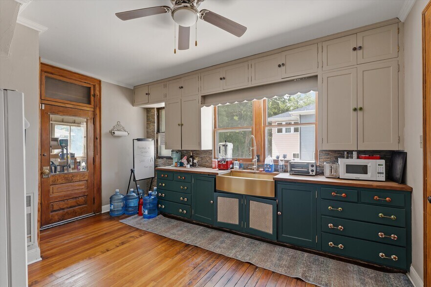 More Photos Of 1028 E Colfax Ave, South Bend Office For Sale
