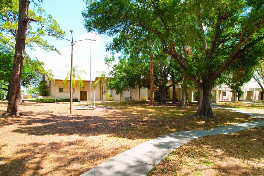 More Photos Of 9025 49th St N, Pinellas Park Religious Facility For Sale