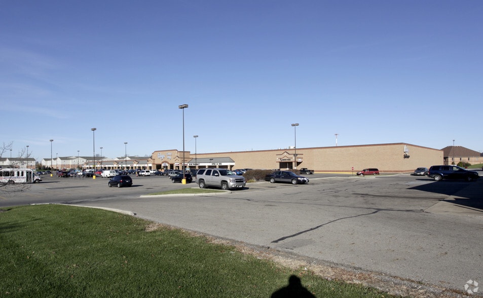 More Photos Of 6916-7000 E Broad St, Columbus General Retail For Lease