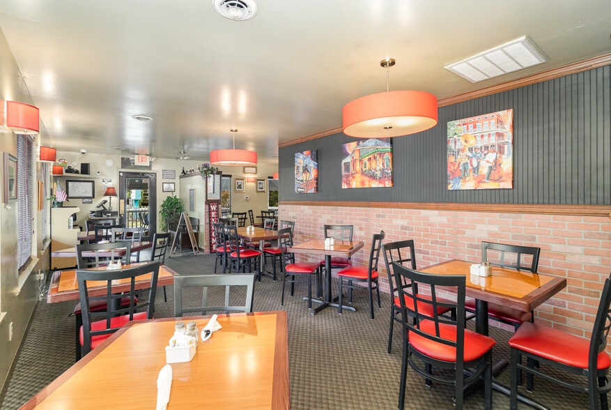 More Photos Of 15220 Kings Hwy, Montross Restaurant For Sale