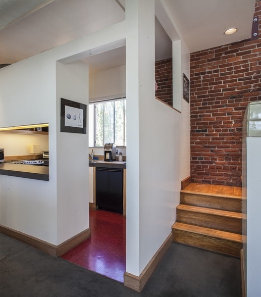 More Photos Of 71 SW Oak St, Portland Office For Lease