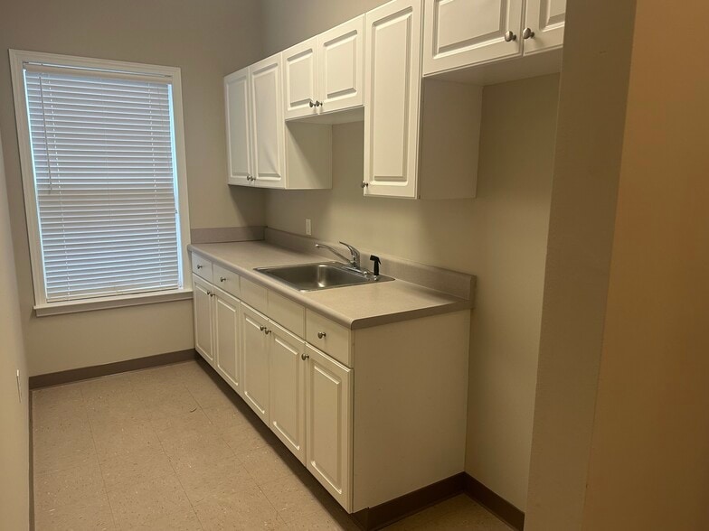 More Photos Of 232 Aldey Way, Greenville Office For Lease