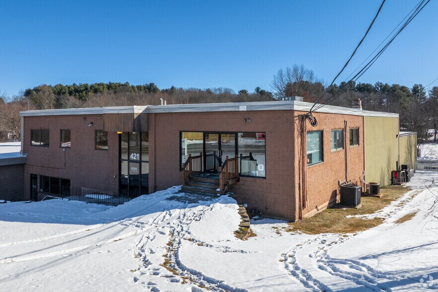 More Photos Of 421 Washington St, Auburn Freestanding For Lease