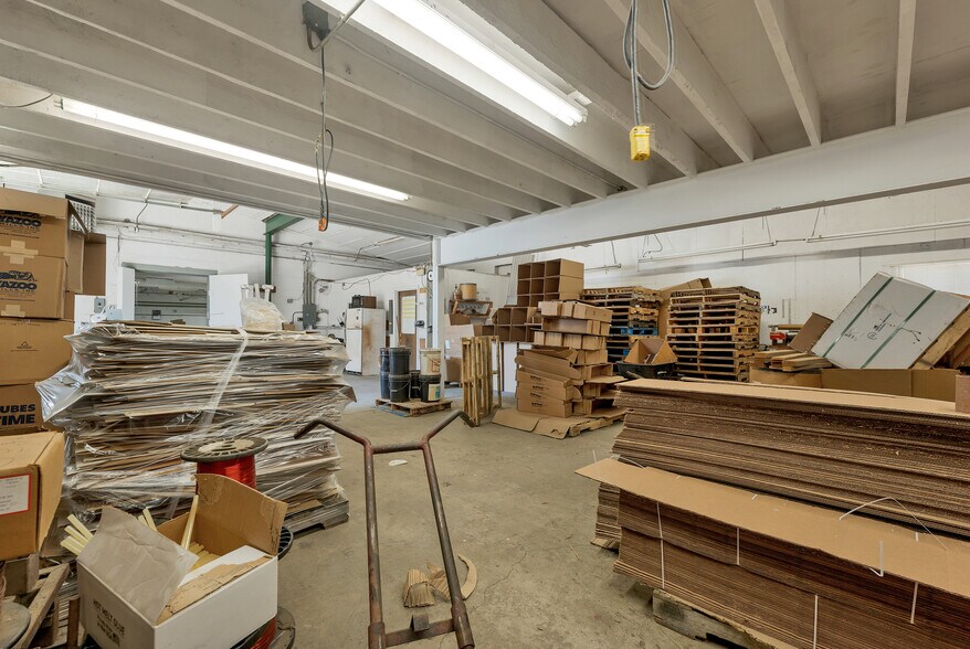 More Photos Of 55 Maynesboro St, Berlin Industrial For Sale