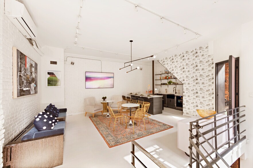 More Photos Of 155 Duane St, New York General Retail For Sale