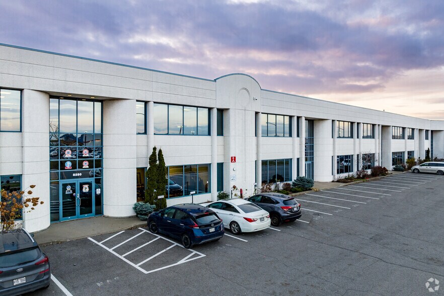 More Photos Of 8240 Ch Du Golf, Montréal Flex For Lease
