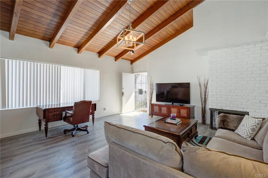 More Photos Of 1136 W 10th St, San Pedro Apartments For Sale