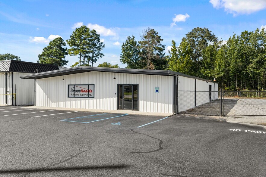 More Photos Of 10063 US-72, Rogersville Warehouse For Lease