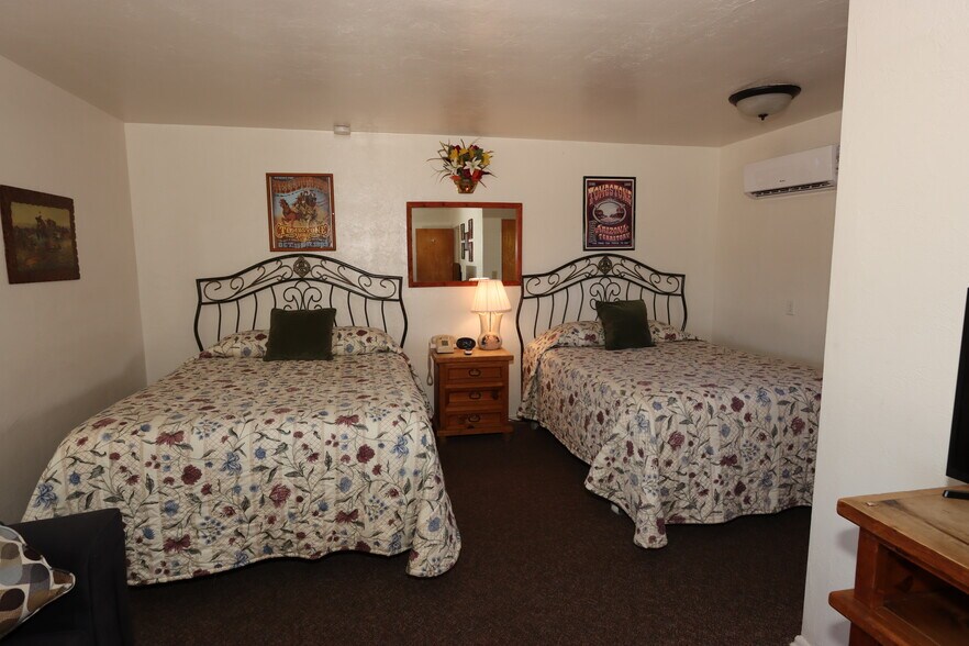 More Photos Of 410 Fremont St, Tombstone Hotel For Sale