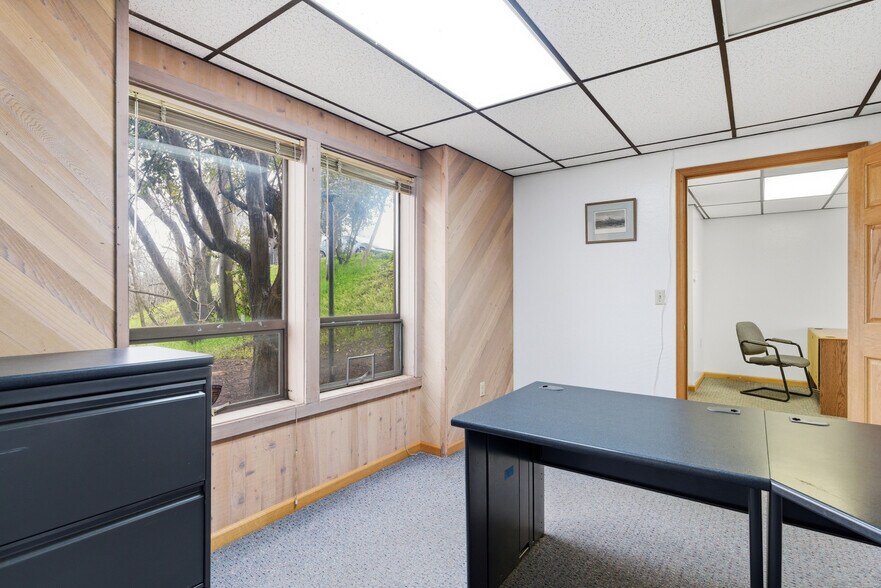 More Photos Of 5000 Bechelli Ln, Redding Office For Sale
