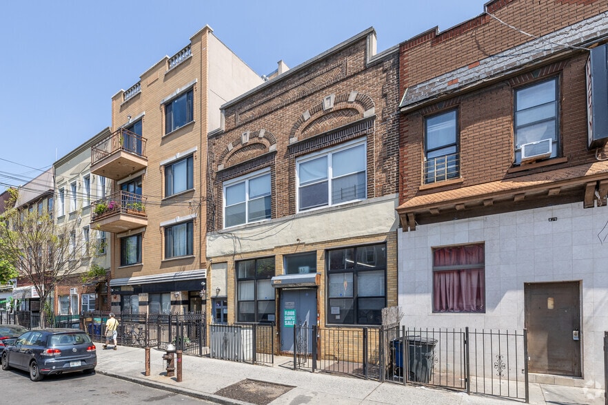 More Photos Of 683 Woodward Ave, Ridgewood Apartments For Sale