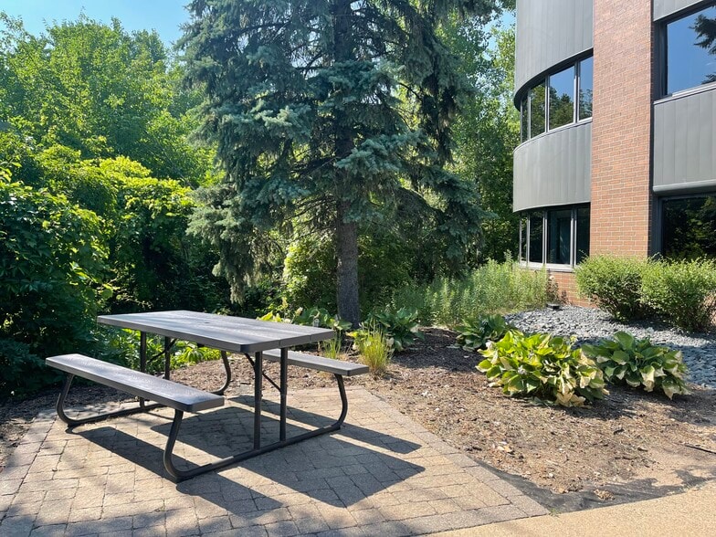More Photos Of 12270-12274 Nicollet Ave, Burnsville Unknown For Lease