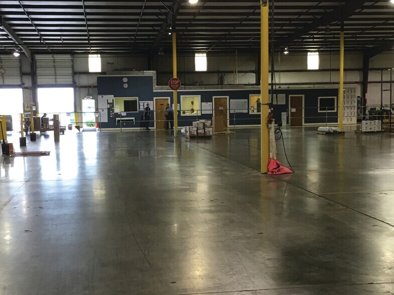 More Photos Of 2705 Quality Ln, Brownsville Warehouse For Lease