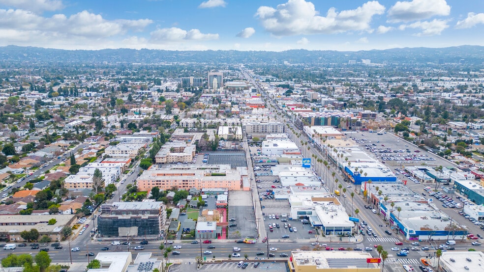 More Photos Of 14430 Vanowen St, Van Nuys Land For Sale