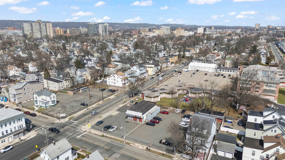 More Photos Of 382 S Clinton St, East Orange Auto Repair For Sale