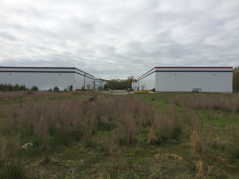 More Photos Of 104 Allied Pky, Sicklerville Distribution For Lease