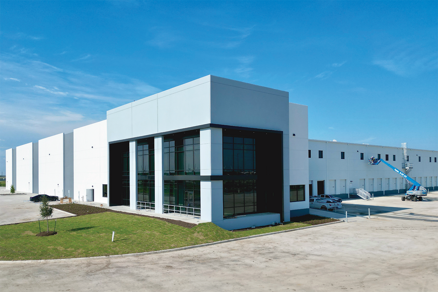 Primary Photo Of 19454 Needlepoint Rd, Baytown Unknown For Lease