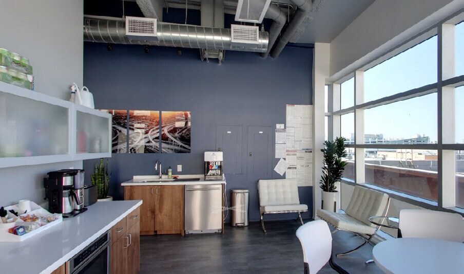 More Photos Of 800 E 12th St, Los Angeles Office For Sale
