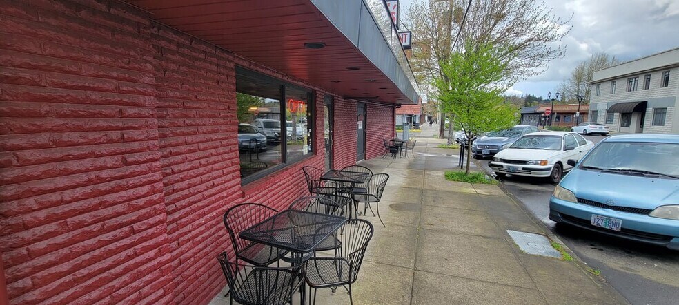 More Photos Of , Milwaukie General Retail For Sale