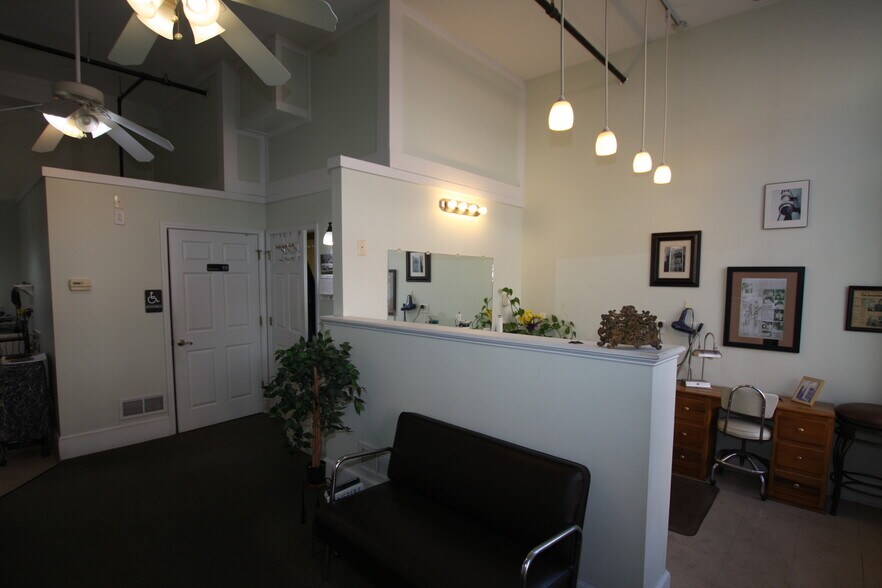 More Photos Of 130 Broad St, Rome Office For Sale